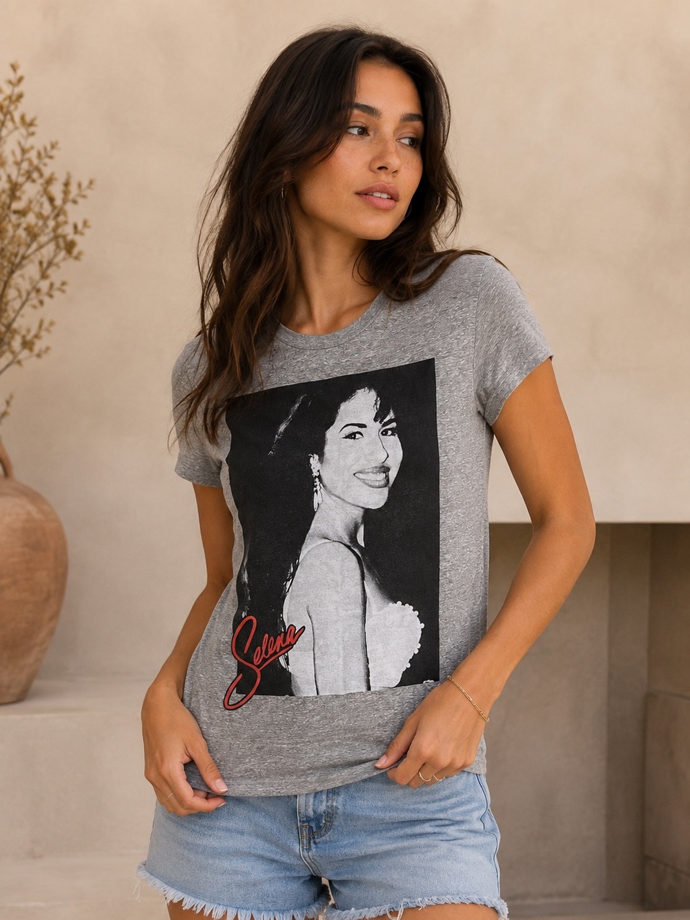 Official Selena Merchandise Selena Quintanilla Gray Graphic T-Shirt Size Medium